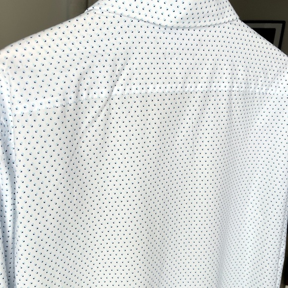 Tommy Hilfiger Men’s Aruba White W/Blue Design L/S Button Up 16.5, 34/35 NWT $75 - Picture 12 of 14